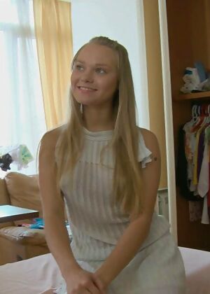 teen babe, tricky masseur