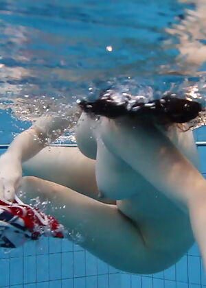 totaly, underwater show