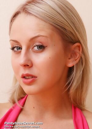 mendy wet, pantyhose secret