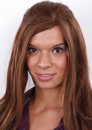 does this, czech casting