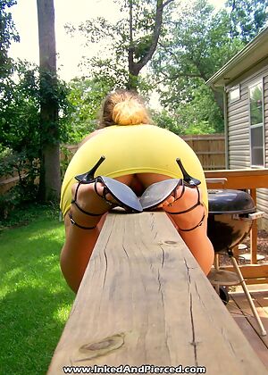 girl shows, inked and pierced