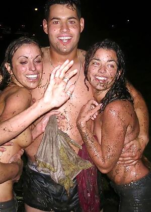 two gothic, party gfs