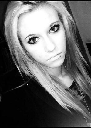 tasty emos, amateur emo girls