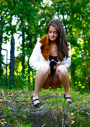 leggy, pee hunters