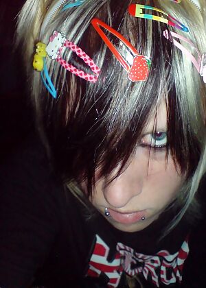 yummy, my scene gf