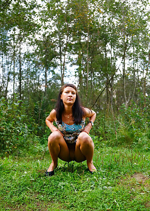 cute babe, pee hunters