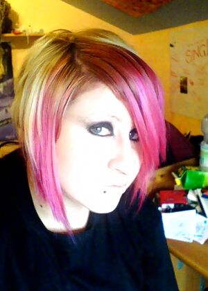 emo chicks, my scene gf