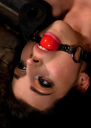 tomi knox, device bondage