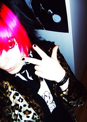these emo, amateur emo girls