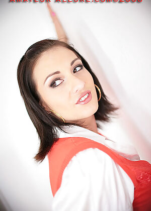 stunning, amateur allure