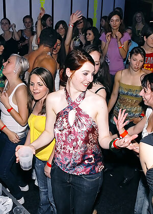 intoxicate, party hardcore
