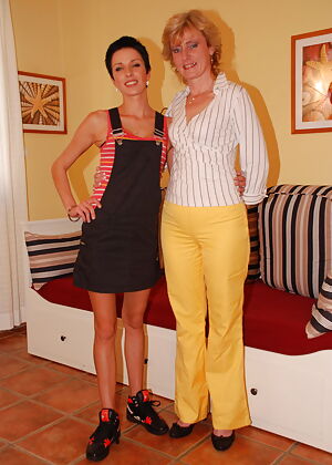 hot babe, old and eighteen lesbians